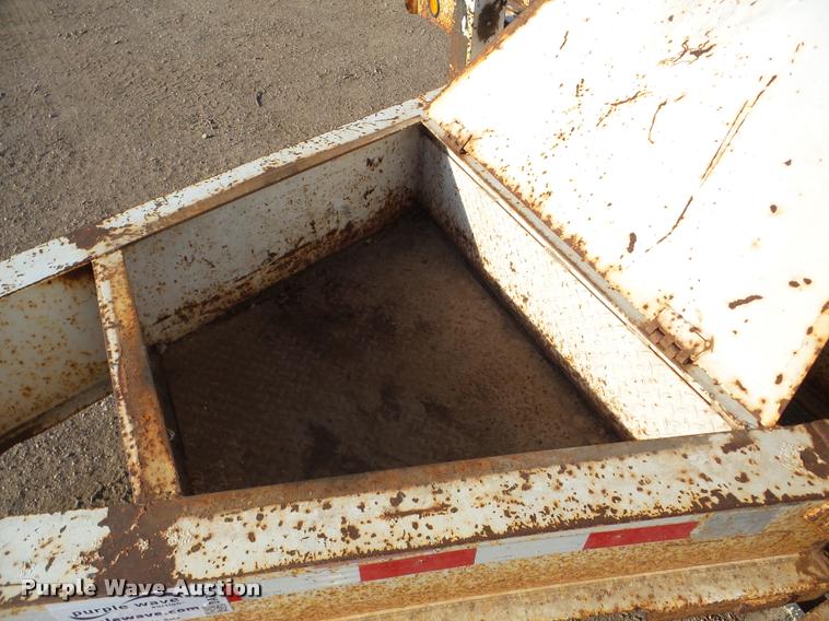 image for item DA7327 2007 Kaufman equipment trailer