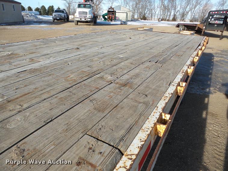 image for item DA7327 2007 Kaufman equipment trailer