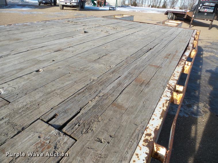 image for item DA7327 2007 Kaufman equipment trailer