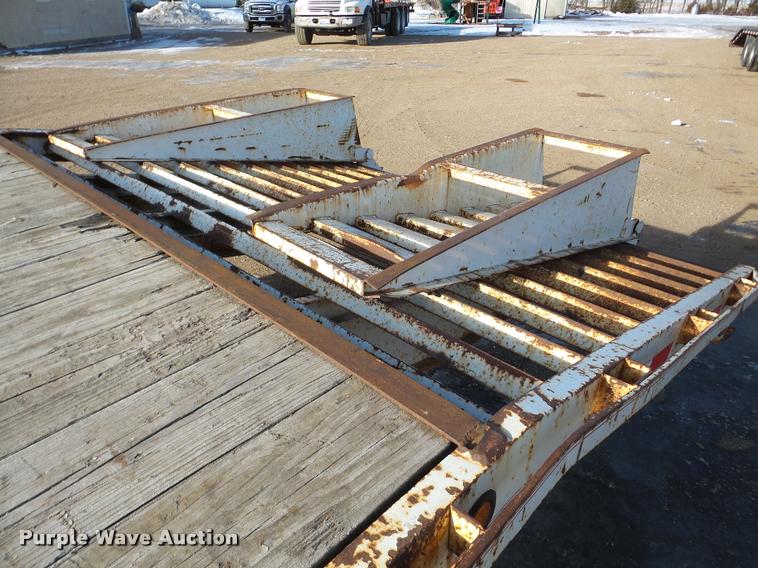 image for item DA7327 2007 Kaufman equipment trailer