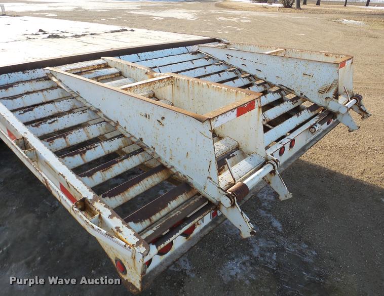 image for item DA7327 2007 Kaufman equipment trailer