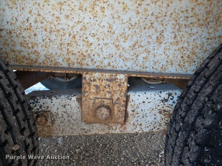 image for item DA7327 2007 Kaufman equipment trailer
