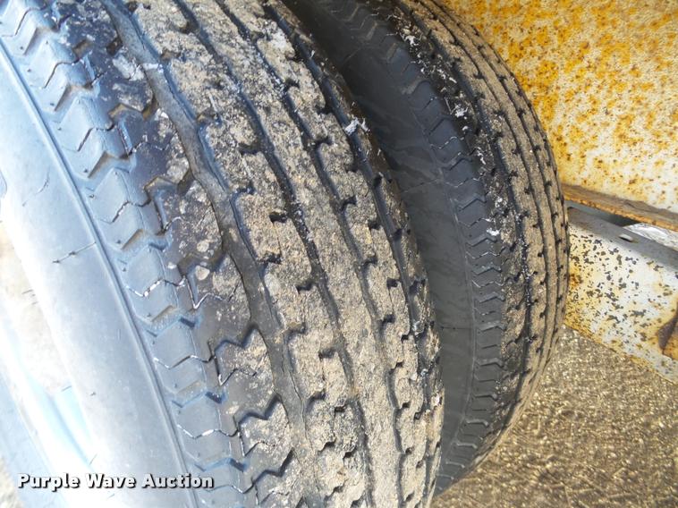 image for item DA7327 2007 Kaufman equipment trailer