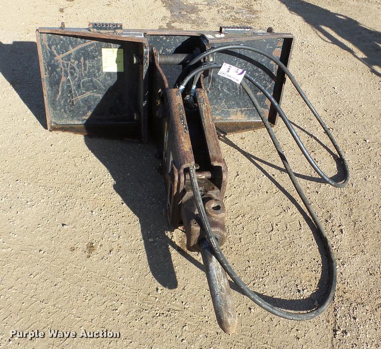 image for item DA7330 John Deere HB50 skid steer hammer