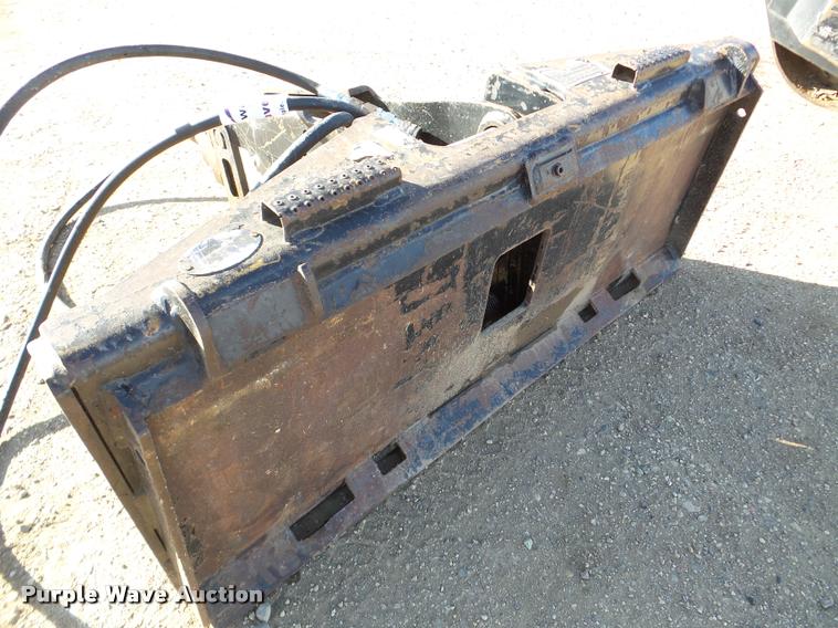 image for item DA7330 John Deere HB50 skid steer hammer