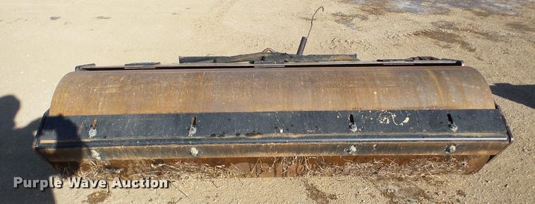 image for item DA7331 John Deere VR84 skid steer roller