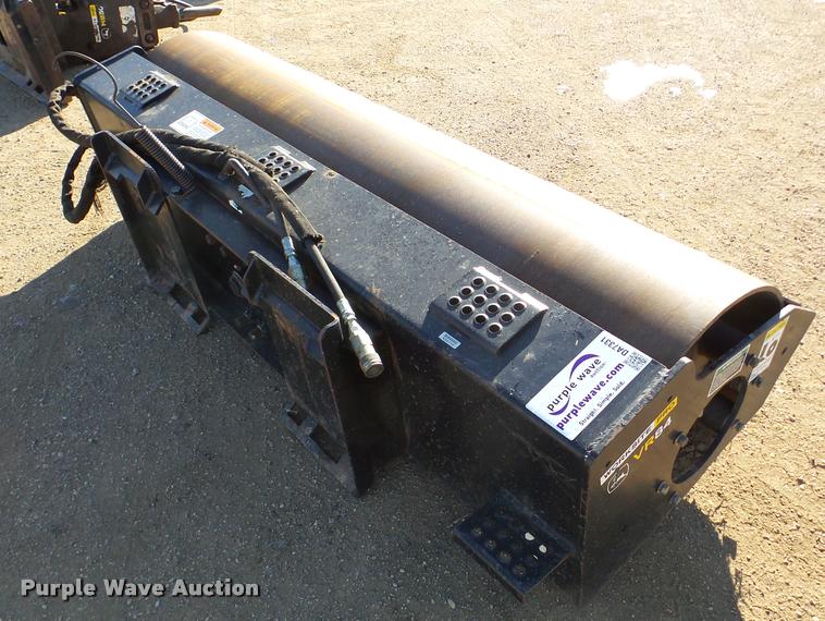 image for item DA7331 John Deere VR84 skid steer roller