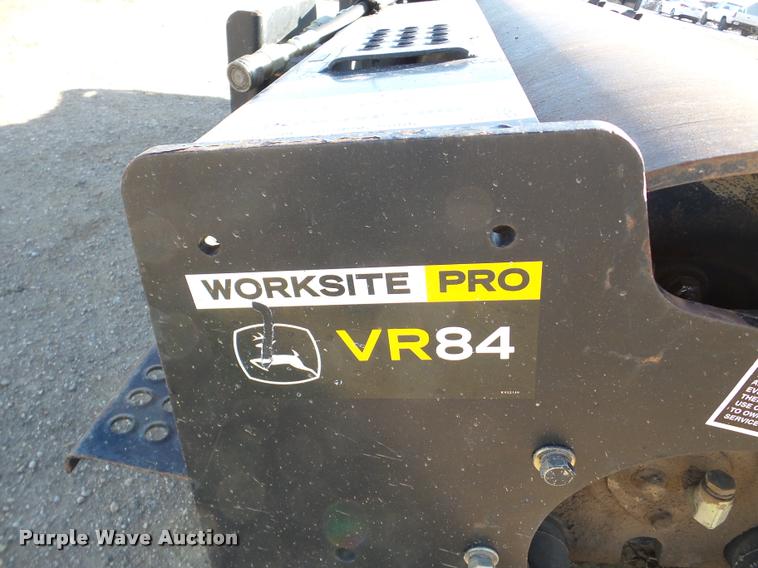 image for item DA7331 John Deere VR84 skid steer roller