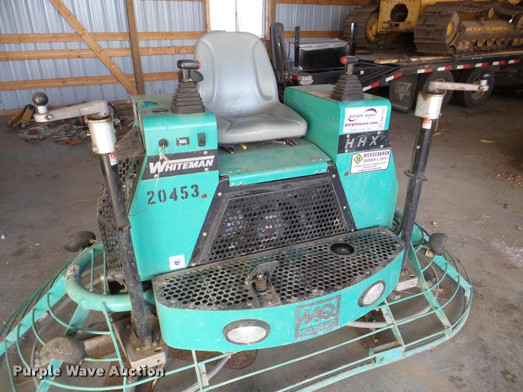 image for item DA7333 2011 Whiteman HHXG5 power trowel