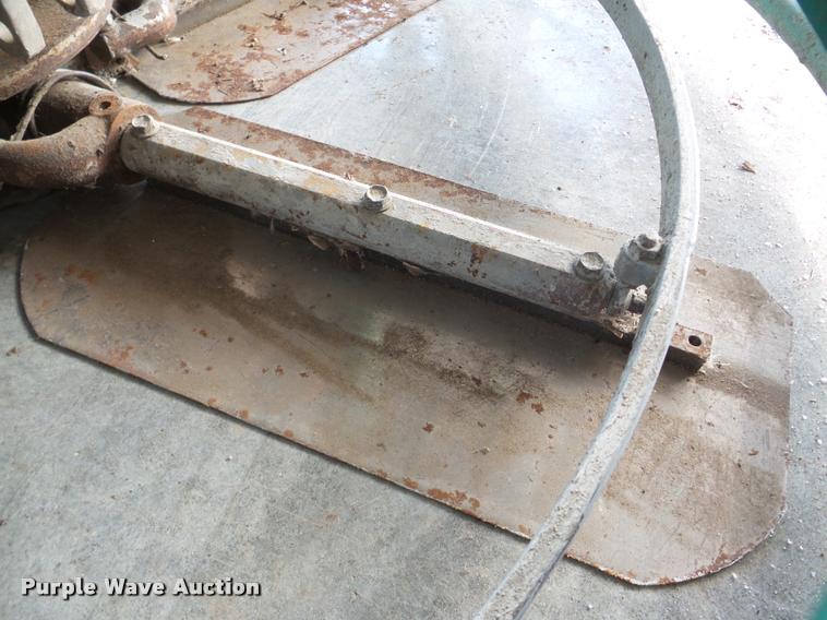 image for item DA7333 2011 Whiteman HHXG5 power trowel