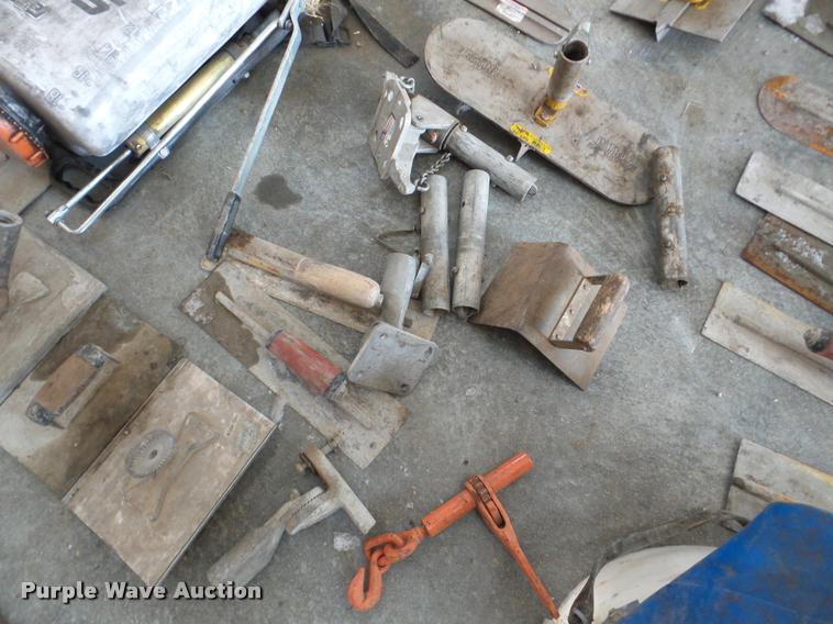 image for item DA7335 Concrete finishing tools