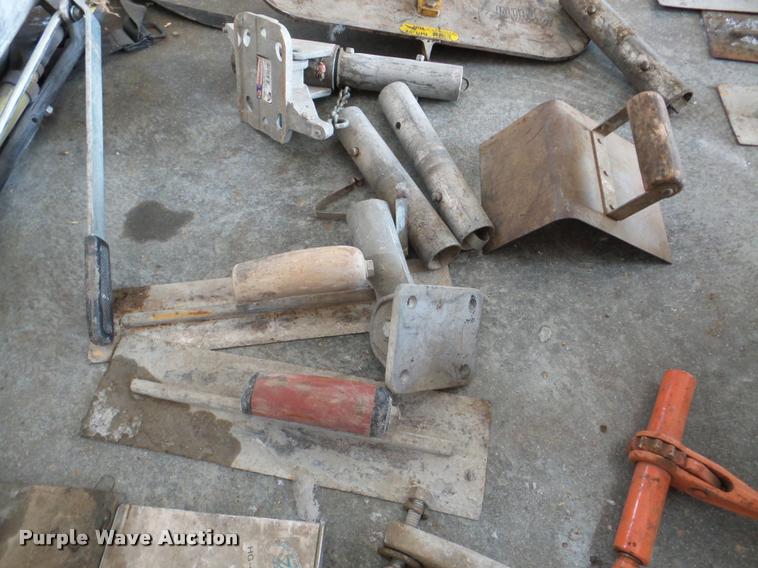 image for item DA7335 Concrete finishing tools