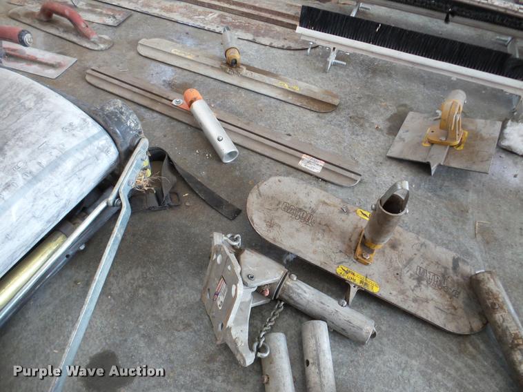 image for item DA7335 Concrete finishing tools