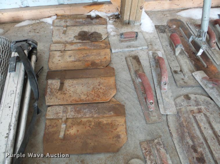 image for item DA7335 Concrete finishing tools