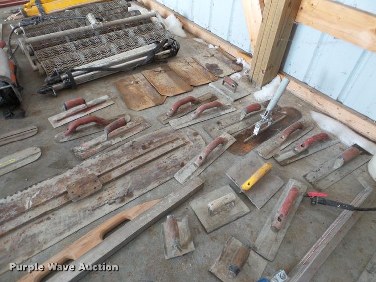 image for item DA7335 Concrete finishing tools