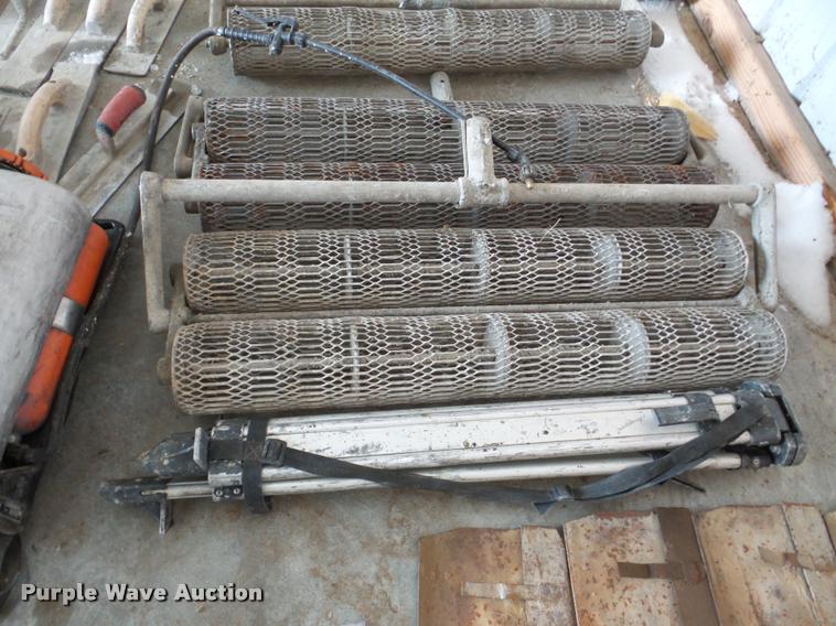 image for item DA7335 Concrete finishing tools