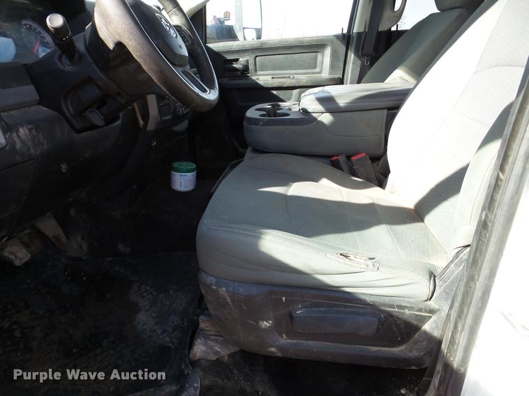 image for item DA7338 2014 Dodge Ram 5500HD flatbed truck