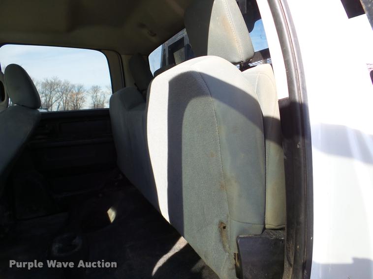 image for item DA7338 2014 Dodge Ram 5500HD flatbed truck