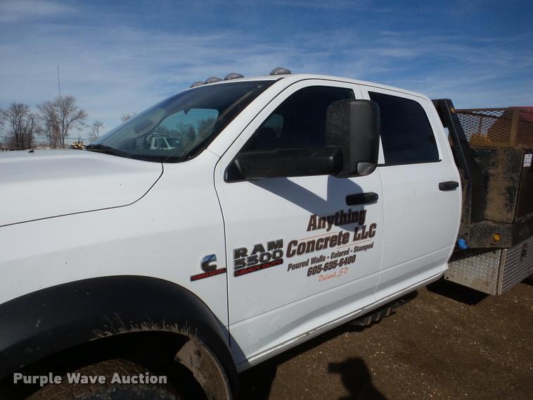 image for item DA7338 2014 Dodge Ram 5500HD flatbed truck