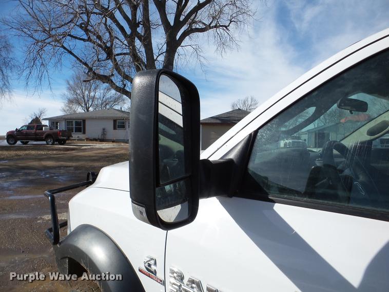 image for item DA7338 2014 Dodge Ram 5500HD flatbed truck