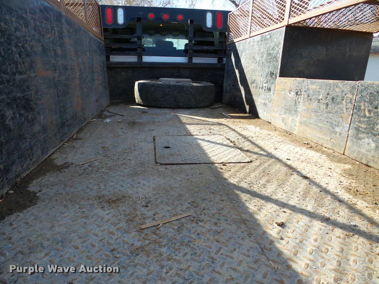 image for item DA7338 2014 Dodge Ram 5500HD flatbed truck