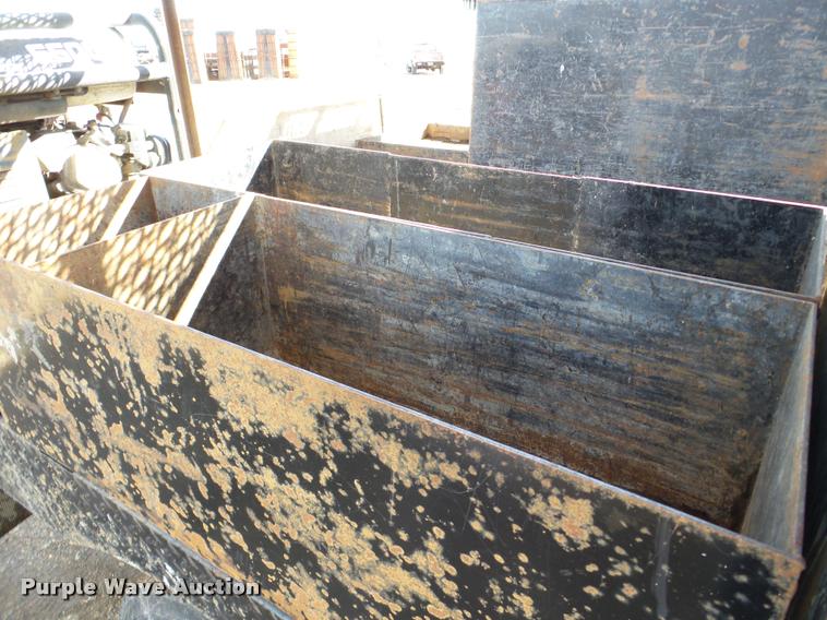 image for item DA7338 2014 Dodge Ram 5500HD flatbed truck