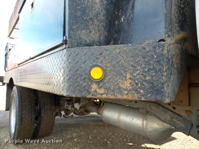 image for item DA7338 2014 Dodge Ram 5500HD flatbed truck