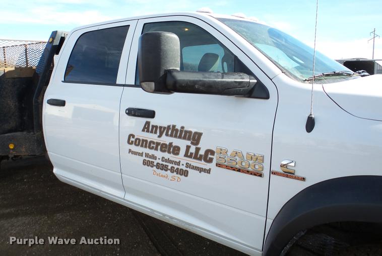 image for item DA7338 2014 Dodge Ram 5500HD flatbed truck