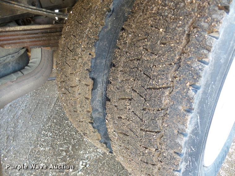 image for item DA7338 2014 Dodge Ram 5500HD flatbed truck