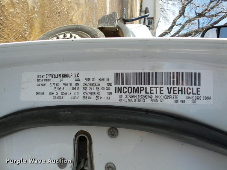 image for item DA7338 2014 Dodge Ram 5500HD flatbed truck