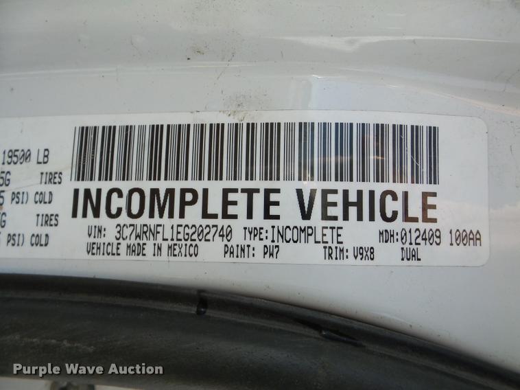 image for item DA7338 2014 Dodge Ram 5500HD flatbed truck