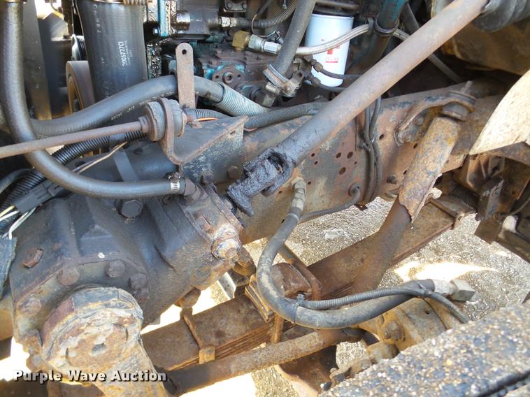 image for item DA7339 1999 International 4700 propane fuel truck