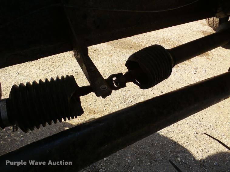 image for item DA7339 1999 International 4700 propane fuel truck