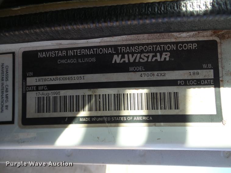 image for item DA7339 1999 International 4700 propane fuel truck