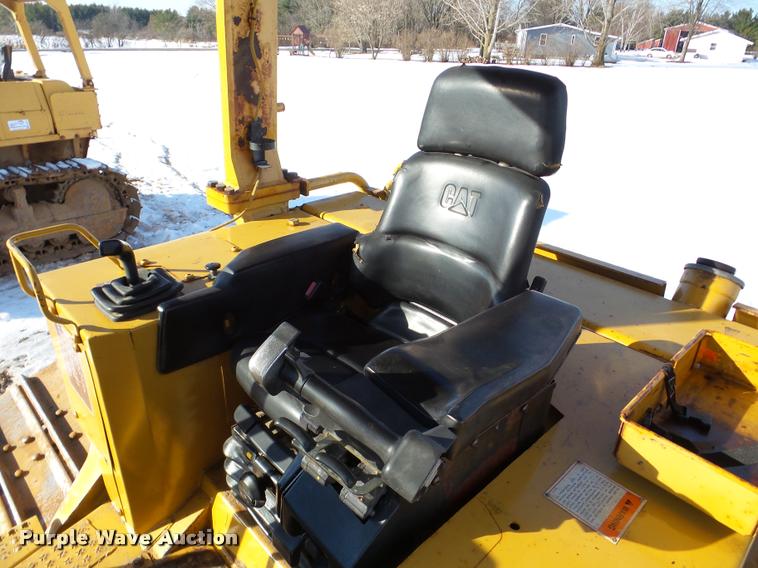image for item DA7352 1999 Caterpillar D5M LGP dozer