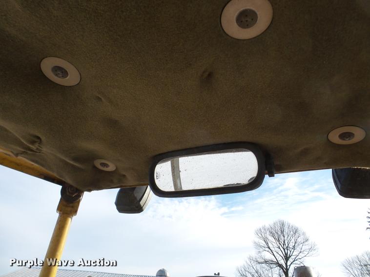 image for item DA7352 1999 Caterpillar D5M LGP dozer