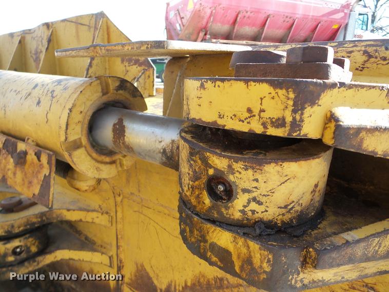 image for item DA7352 1999 Caterpillar D5M LGP dozer