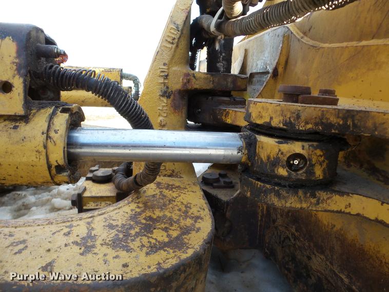 image for item DA7352 1999 Caterpillar D5M LGP dozer