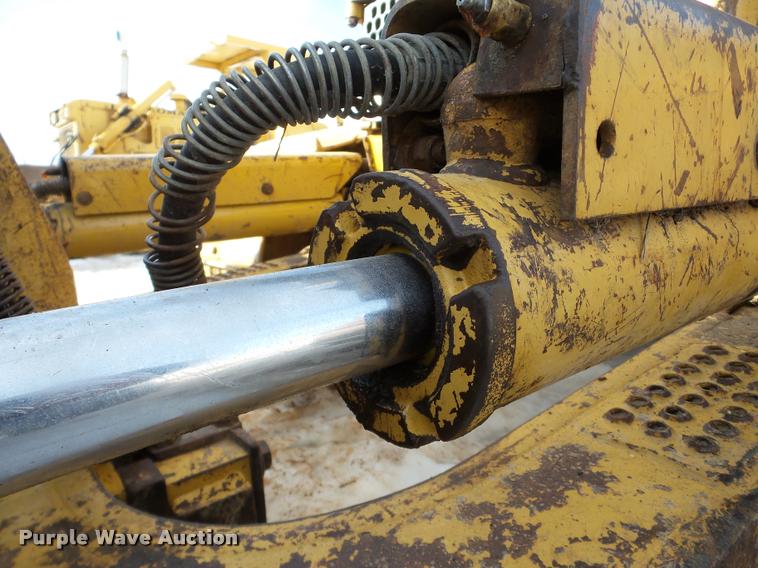 image for item DA7352 1999 Caterpillar D5M LGP dozer