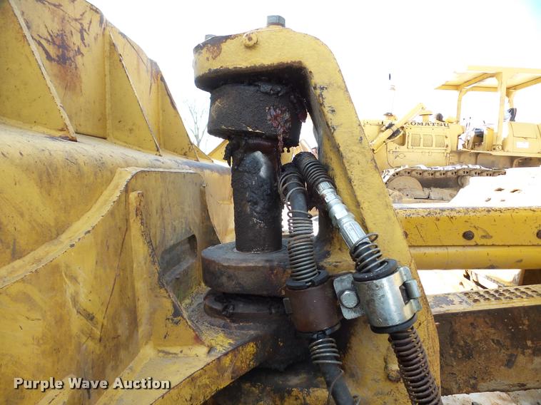 image for item DA7352 1999 Caterpillar D5M LGP dozer