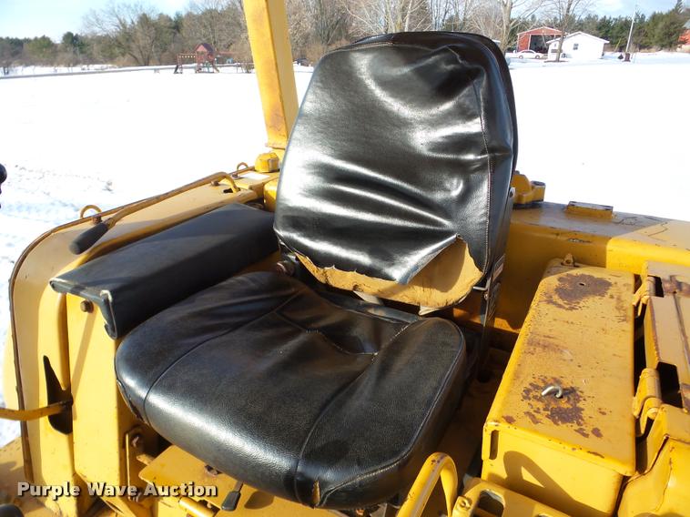 image for item DA7353 1980 Komatsu D65E dozer