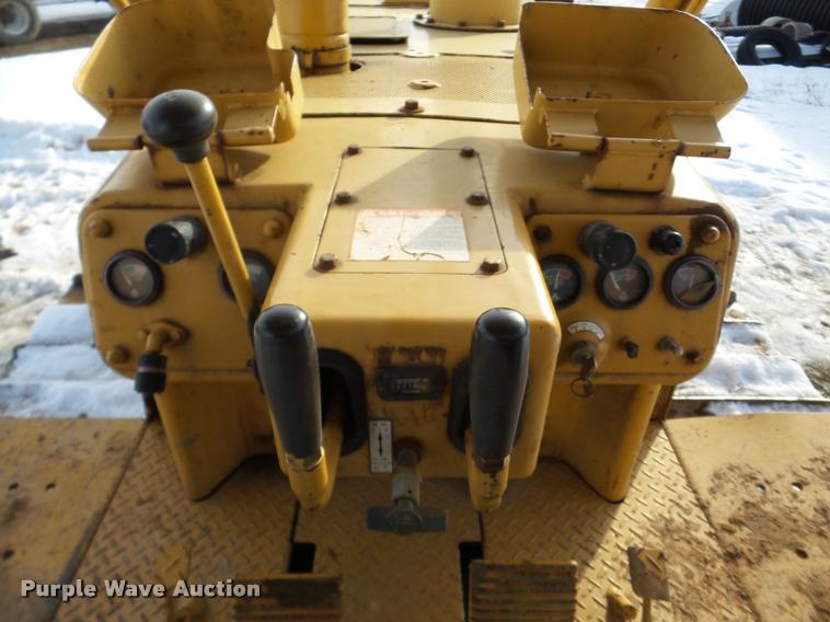 image for item DA7353 1980 Komatsu D65E dozer