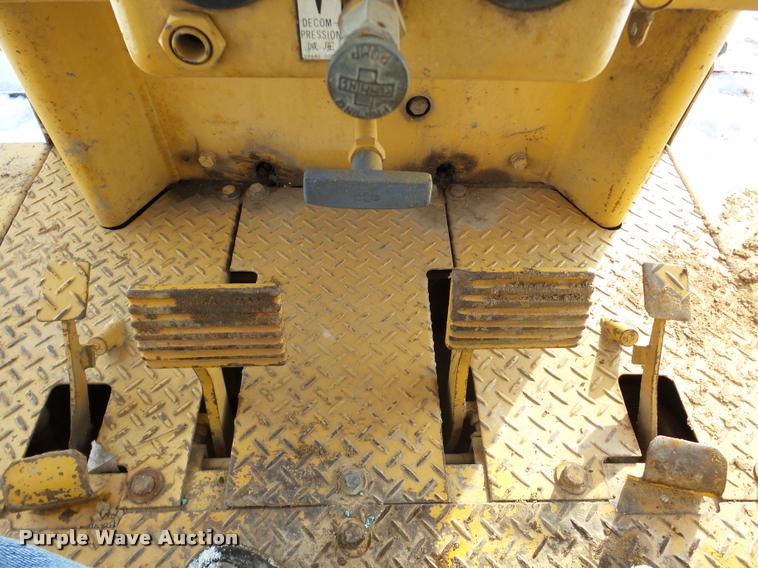 image for item DA7353 1980 Komatsu D65E dozer