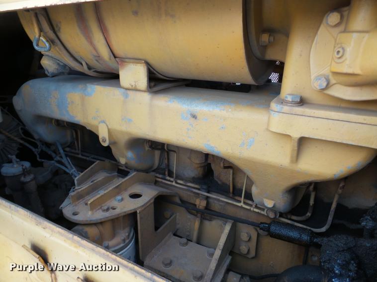 image for item DA7353 1980 Komatsu D65E dozer