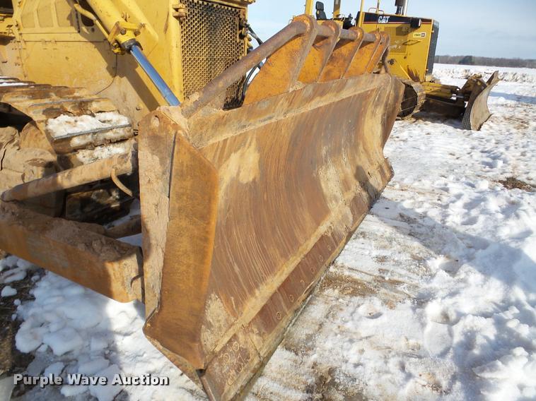 image for item DA7353 1980 Komatsu D65E dozer