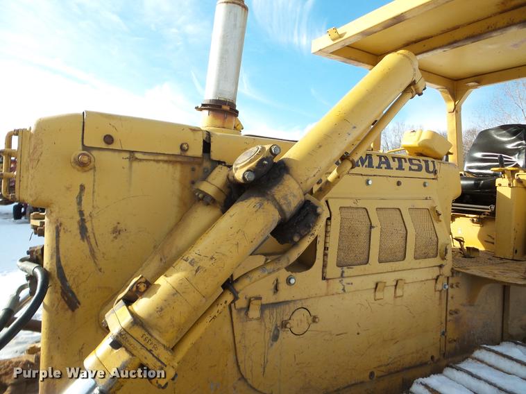 image for item DA7353 1980 Komatsu D65E dozer