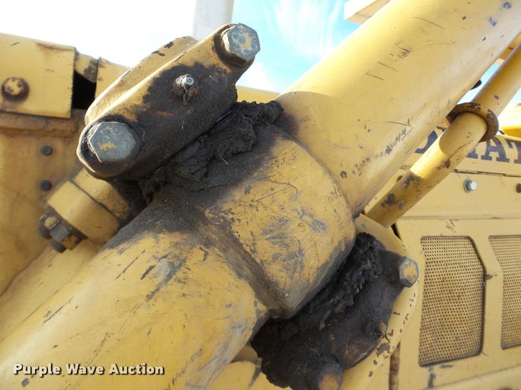 image for item DA7353 1980 Komatsu D65E dozer