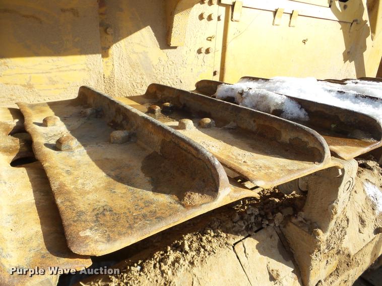 image for item DA7353 1980 Komatsu D65E dozer