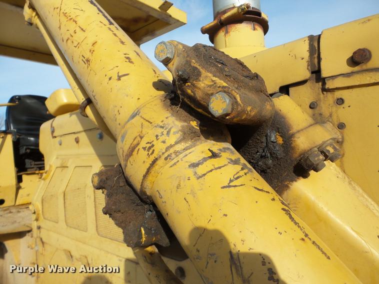 image for item DA7353 1980 Komatsu D65E dozer