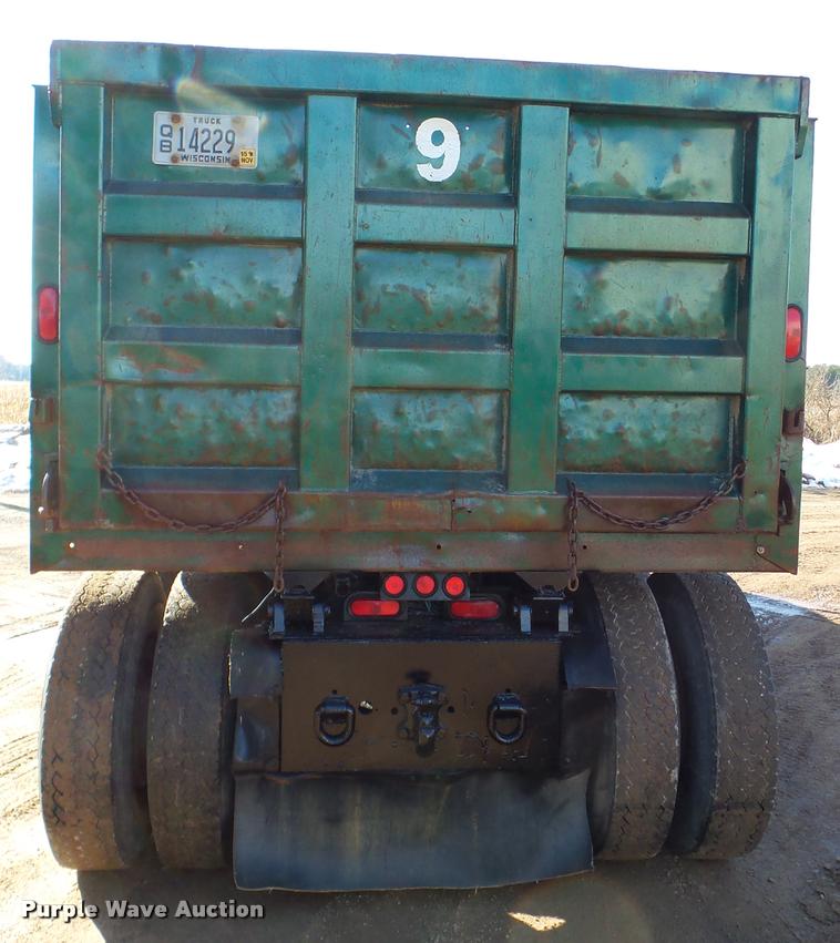 image for item DA7354 1989 Mack DM688S dump truck